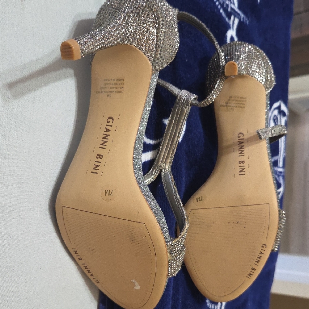 Gianni Bini Glittering Silver Heels. Worn once on a Cruise.